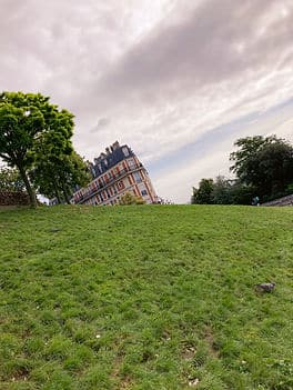 sinking house paris