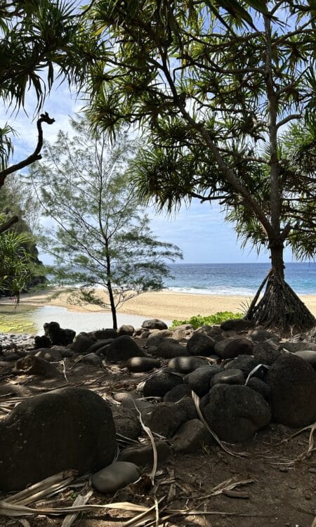 hanakapaiai falls trail kauai